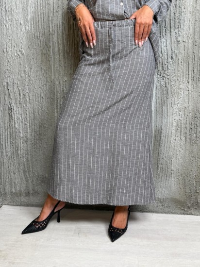 חצאית פשטן פסים עם בטנה