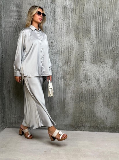 חליפה כפטורים סאטן דיור