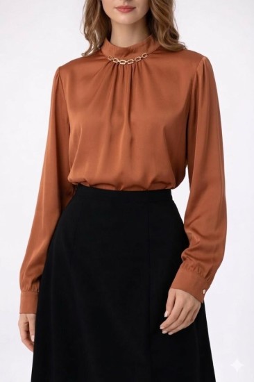 חולצה סאטן שרשרת